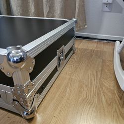 Roland DJ-808 With Travel Case 