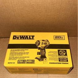 DEWALT Cordless Impact Wrench - 1/2-in square Drive - 20-volt Max Variable Speed Brushless