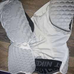 Brand New Nike Dri Fit Pro Combat Football 5 Pad Girdle Adult Size XL for  Sale in West Covina, CA - OfferUp