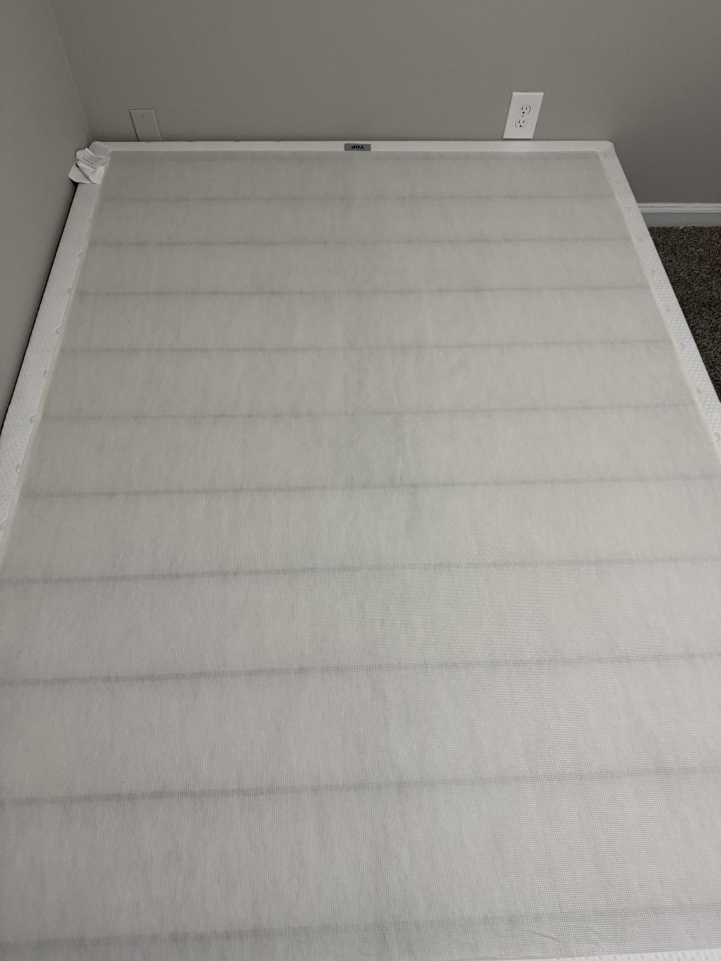 🛏️ Amazon Basics Smart Box Spring Bed Base - Queen, 5" Height