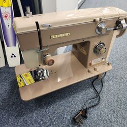Nelco Sewing Machine..Working Great!