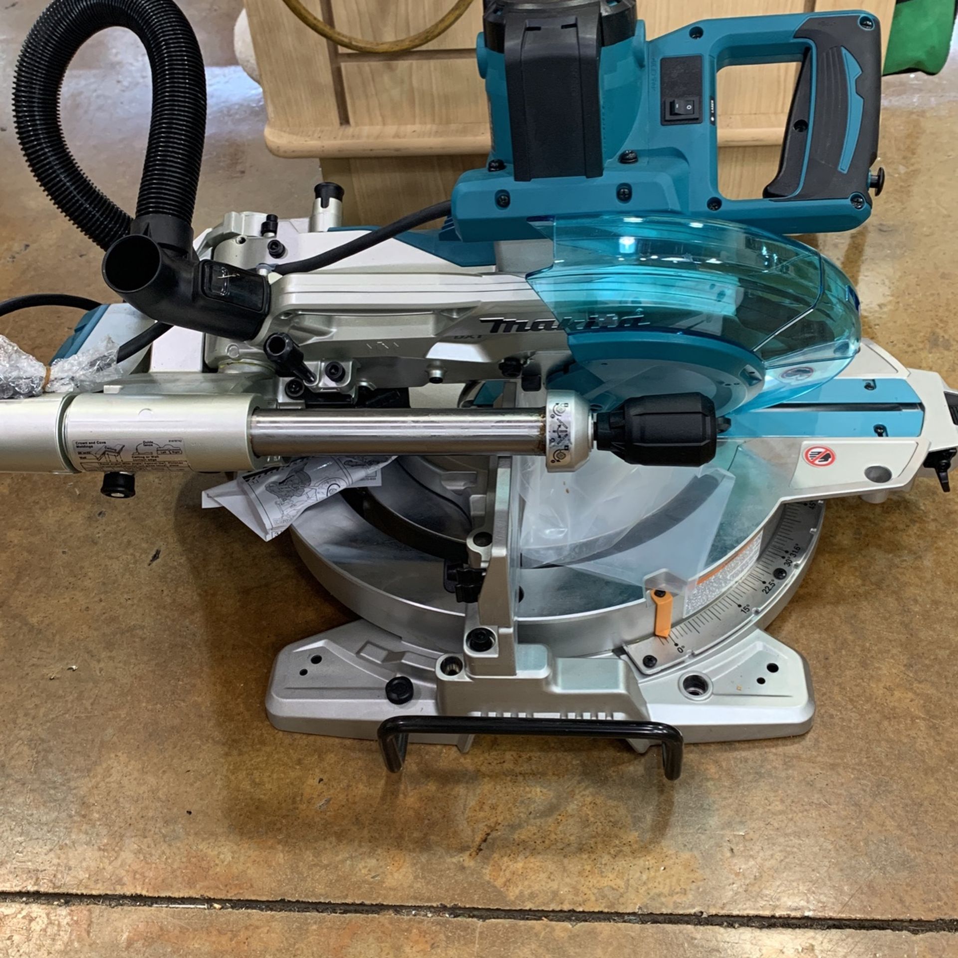 Makita 10” Miter Saw