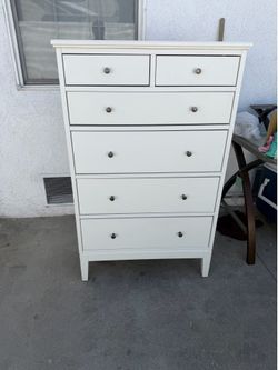 6 drawer white IKEA dresser ‘free delivery