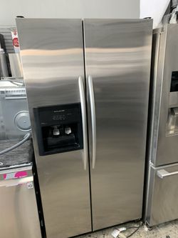 Kitchen aid side by side in stainless steel used