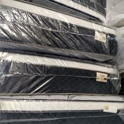 ☑️Mattress all sizes🛏️💤
🔵Pillow top🛏️
🔵Queen sizes $190
🔵Full sizes $ 170
🔵Twin sizes $120
🔵cal King $ 310
🔵E K $ 320
🚚Delivery available$2