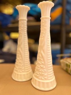 Pair of Vintage Milk Glass Budhh Vases