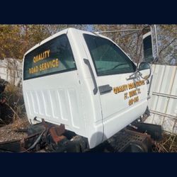 1998 Chevy C6500 Cab Assembly