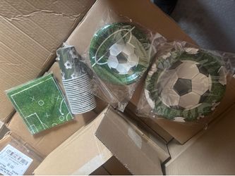 Cajas de platos vasos y cerbilletas para Partys