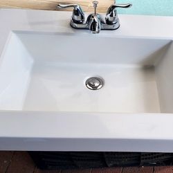 (2) 19 x 24 Bathroom  Sink  Wirh Faucet 