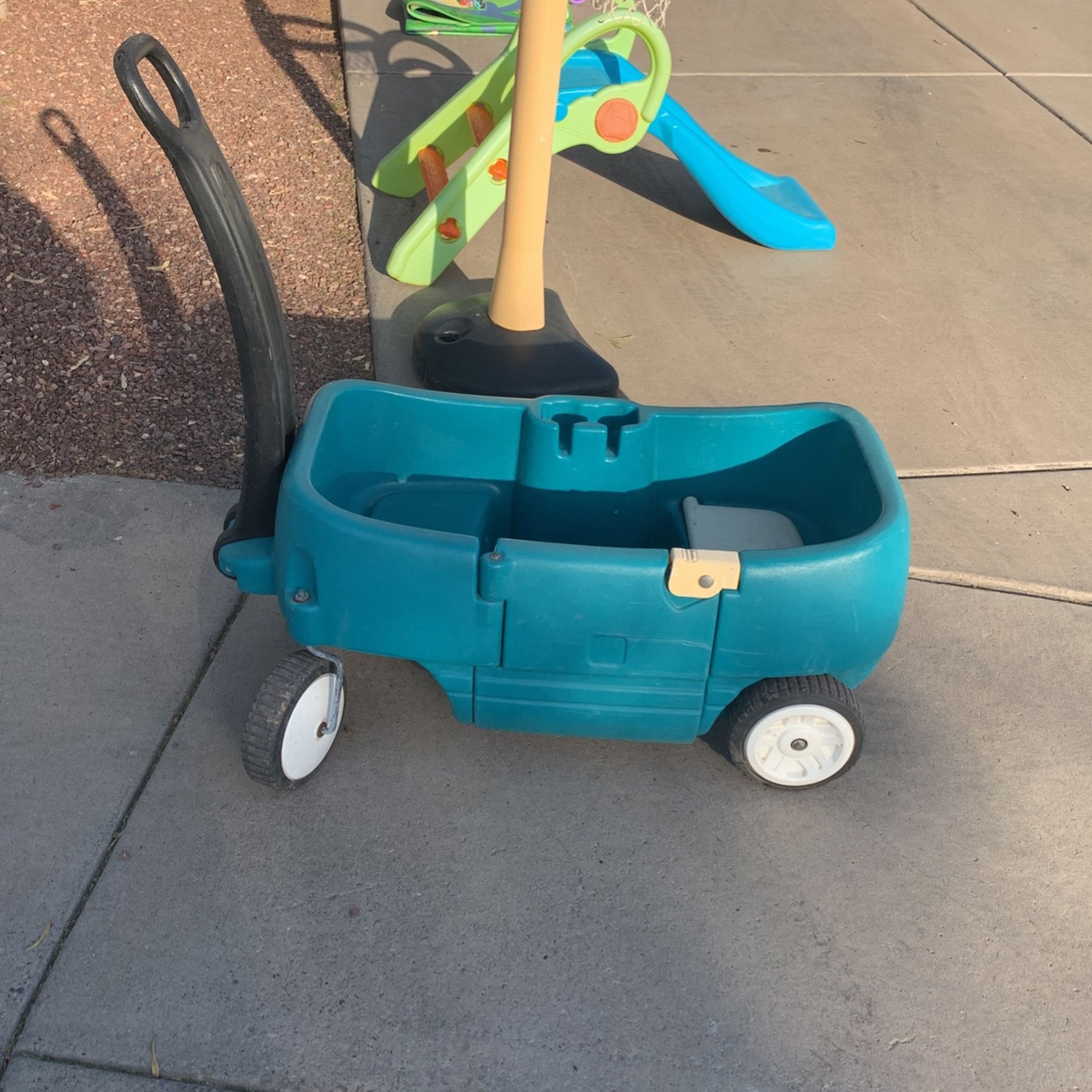Step 2 kids wagon teal.