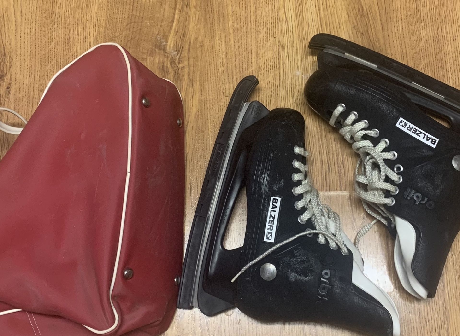 Balzer Orbit Ice Skate With Case