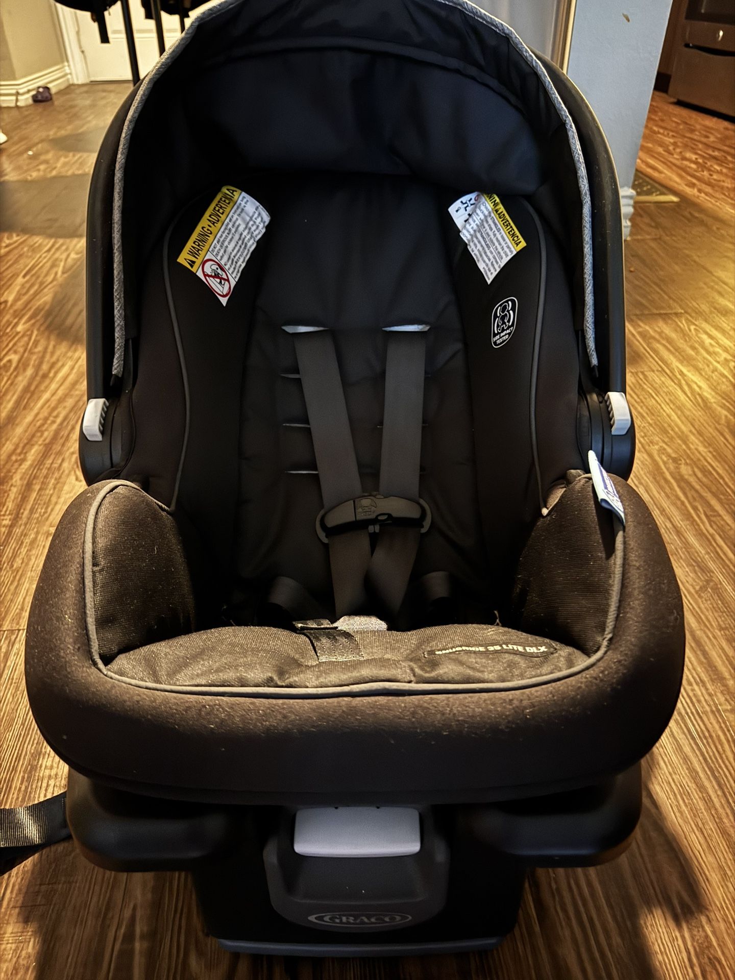Graco Car Seat For Infants/Toddler (2 In Car Bases)