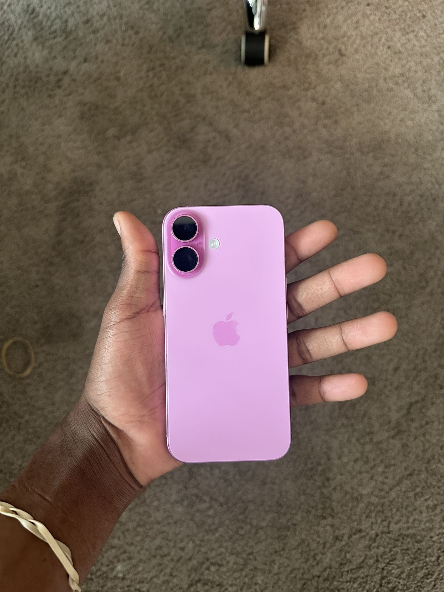iPhone 16
