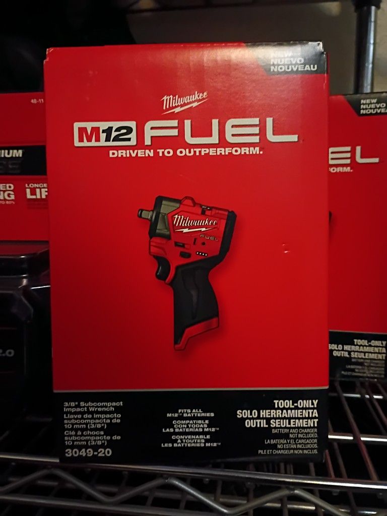MILWAUKEE M12 FUEL SUBCOMPACT IMPACT WRENCH 3/8
