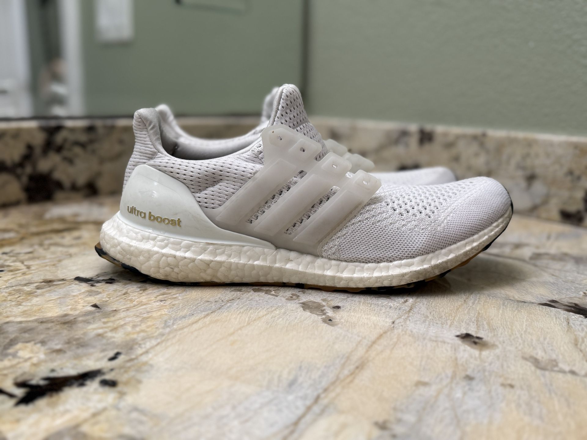 Adidas Ultraboost 1.0 White 9.5 US Male
