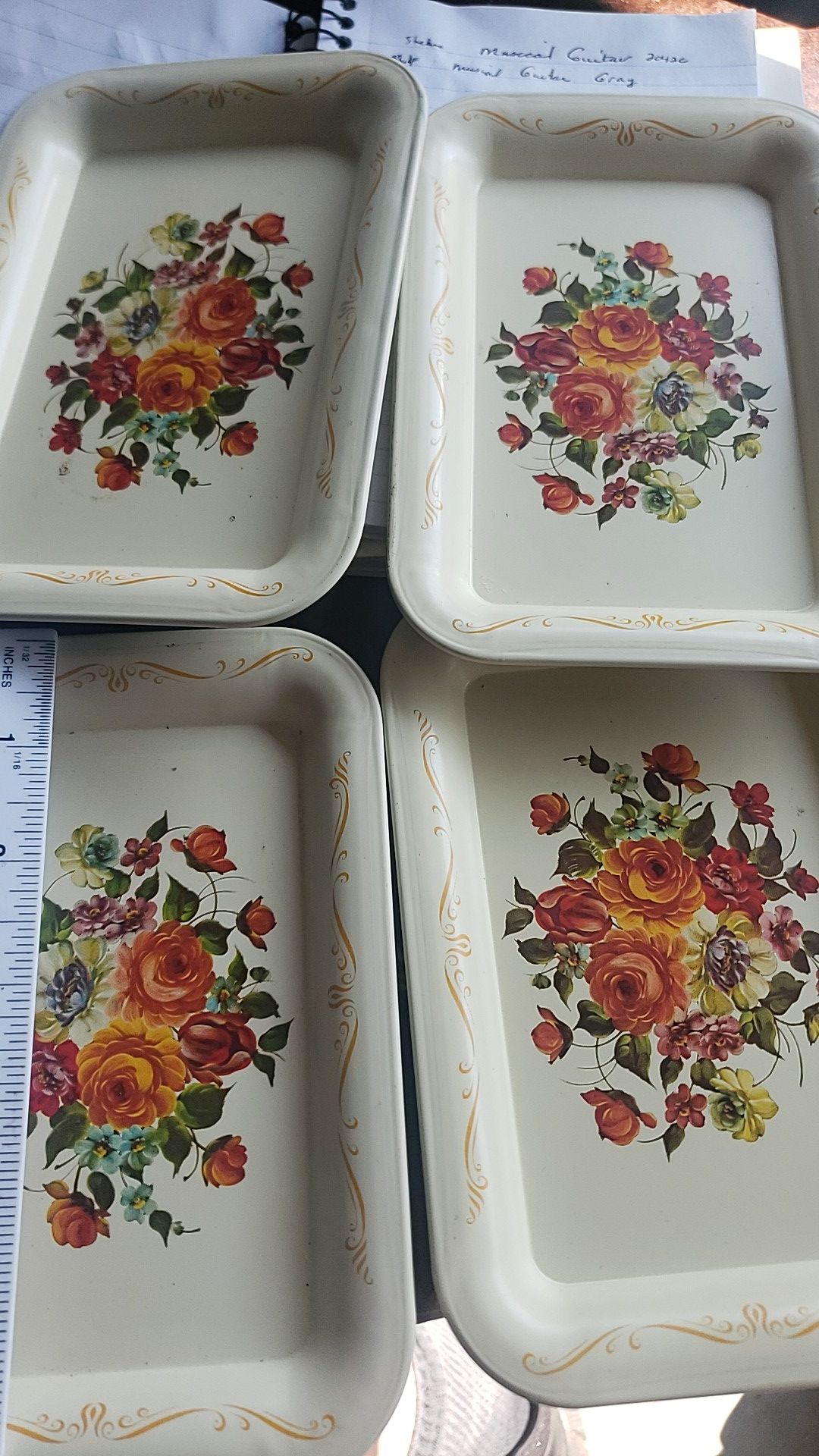 4 small trays