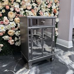 Pier 1 Hayworth Mirrored Silver Night Stand / Bedside Chest. 