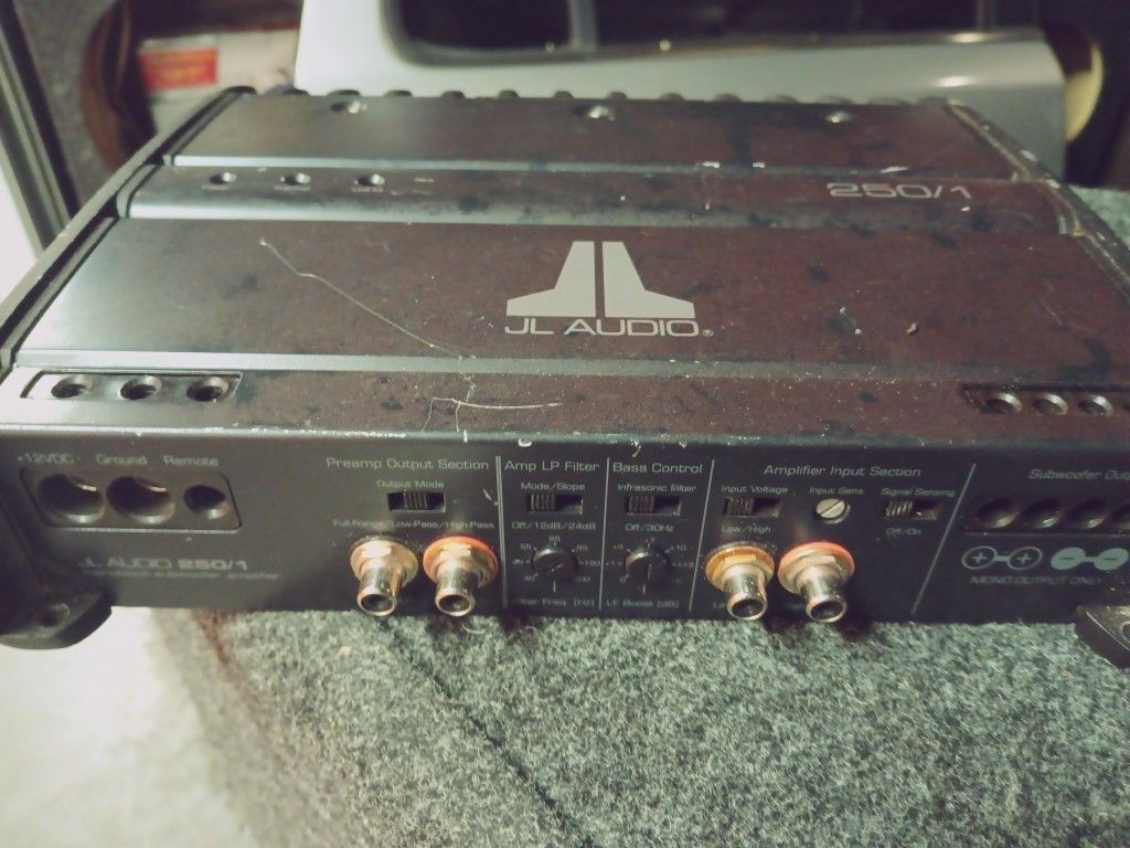 JL Audio 250/1 mono Black edition amplifier. Subwoofer. Good condition free delivery and shipping