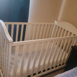 Crib and mattress