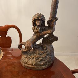 Lion Sculpture 