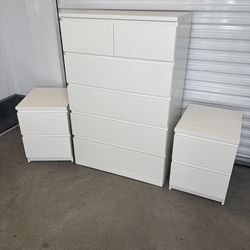 Dressers set