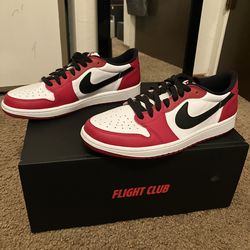 2016 Jordan 1 Low OG Chicago size 9.5 DS