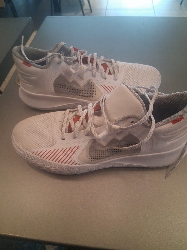 Nike Men's Kylie Flyer 5's Shoes