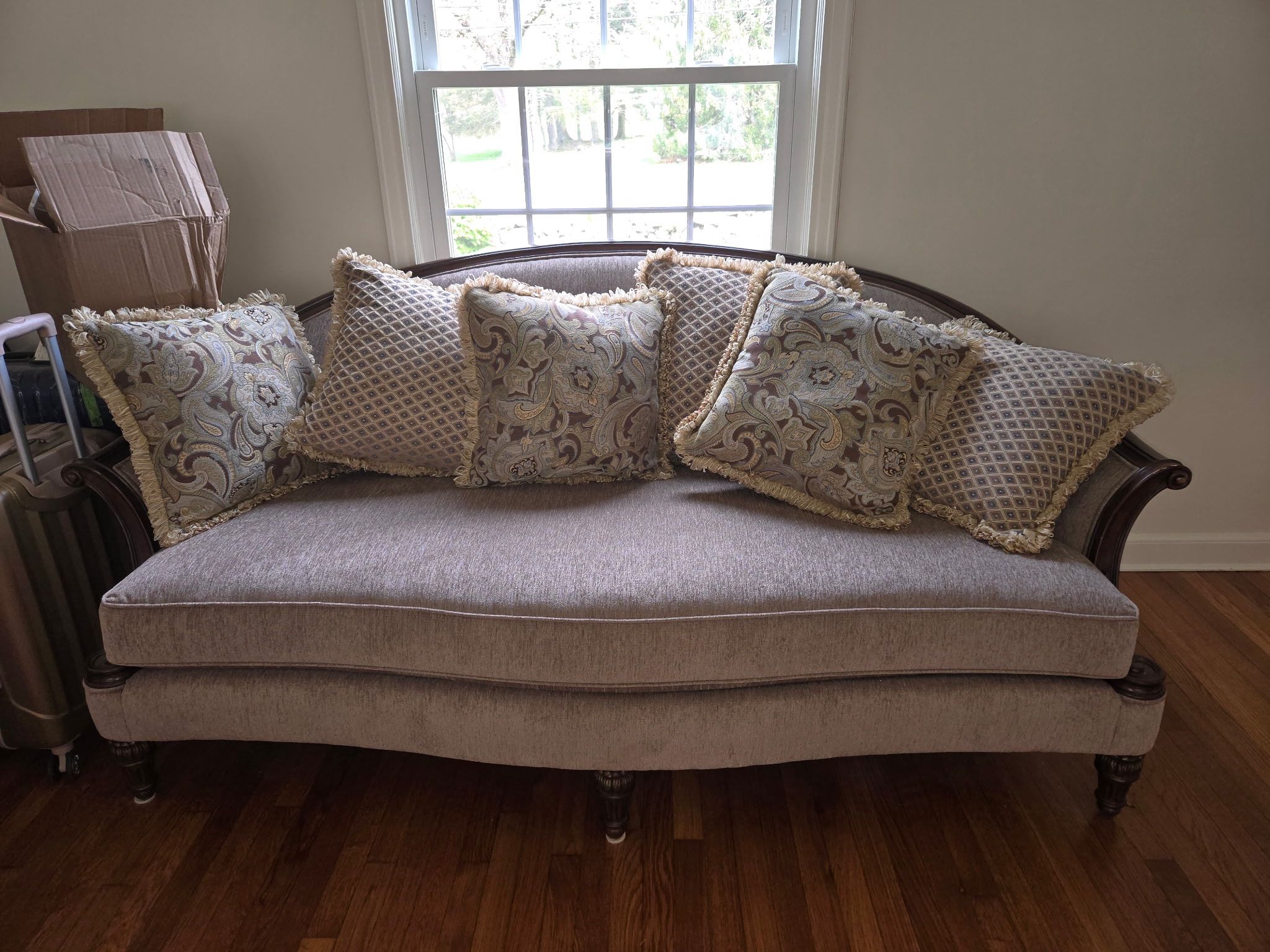 Beautiful Mahogany Sofa With Luxurious Cushions