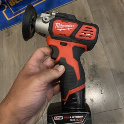 Milwaukee M12 Cordless Sander Polisher 