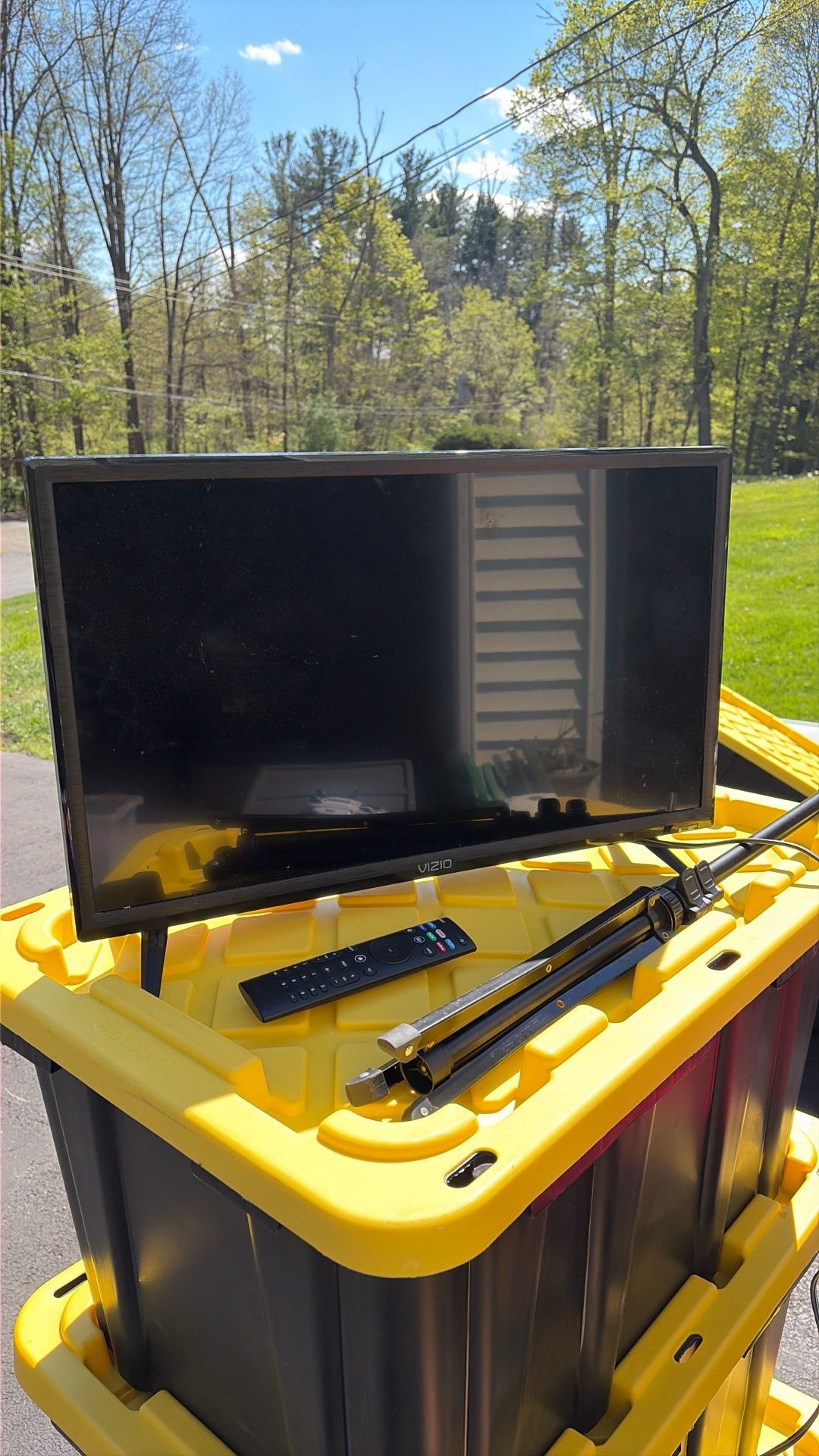 24 inch TV