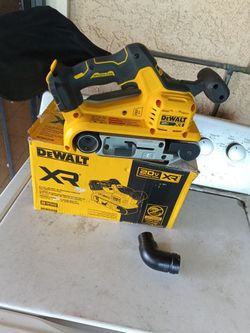 DEWALT
20-Volt Cordless Belt Sander (Tool-Only) solo se provo