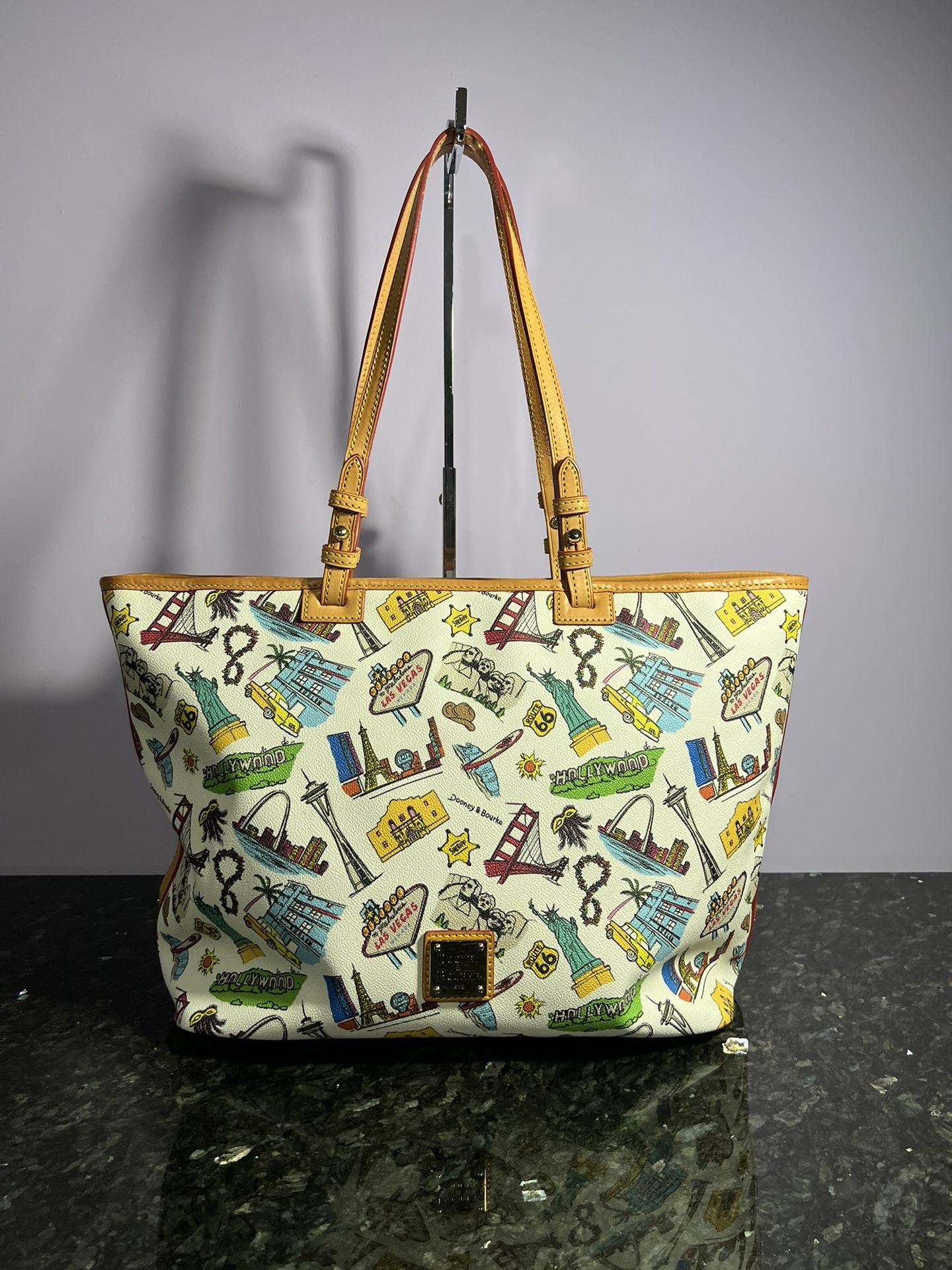 HTF Sold Out Dooney & Bourke Americana Landmark Tote