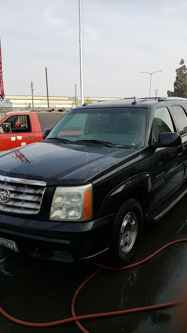 03 Escalade $1500 firm for Sale in Selma, CA - OfferUp