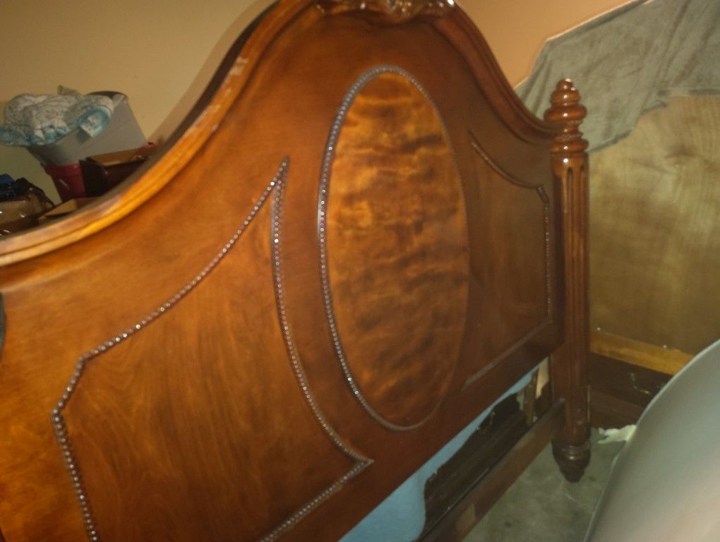 Queen Size Full Bedroom Set