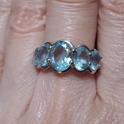 Beautiful New In Box Sterling Silver Ring