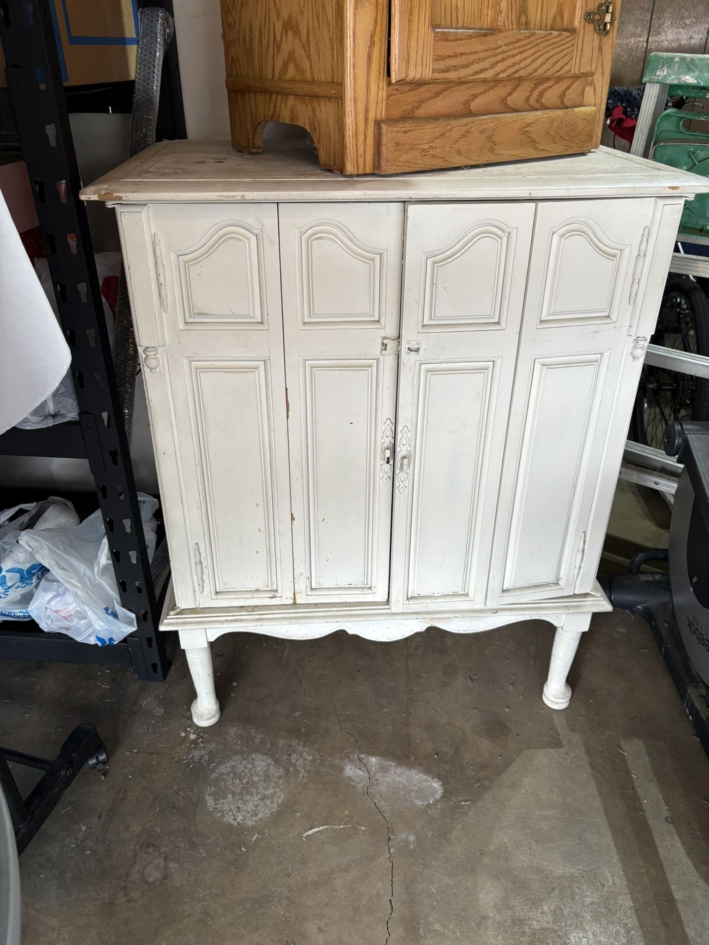 Vintage White Dresser $100 Azusa