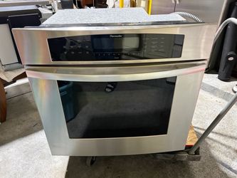 Termador single oven with a microwave and a cooktop, in excellent condition.