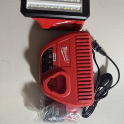 M12 Rover Light With Battery And Charger 