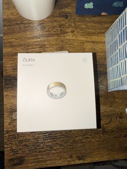 Oura Ring 4 (Size 6)