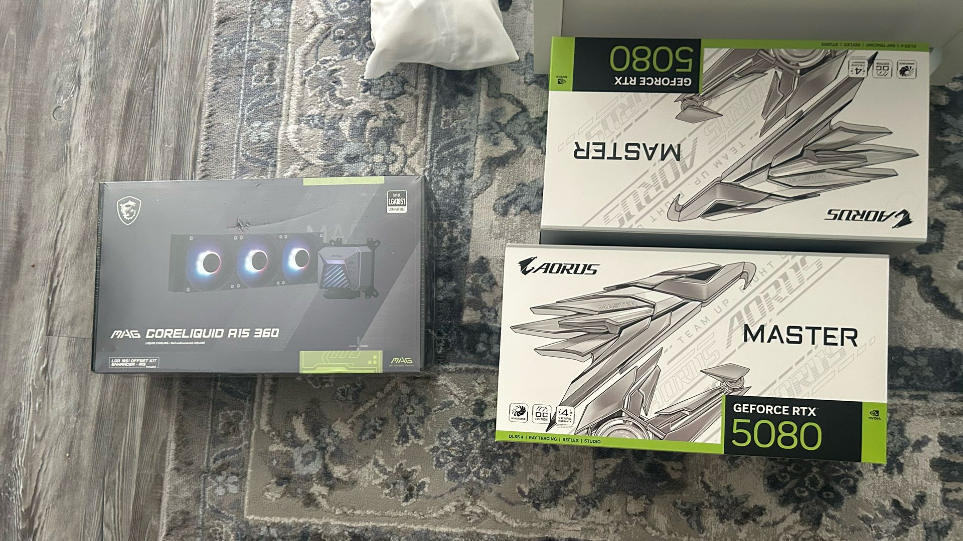 Gigabyte NVIDIA GeForce RTX 5080 Gaming 16GB GDDR7 PCIe 5.0 &msi Mag Aio Cooler