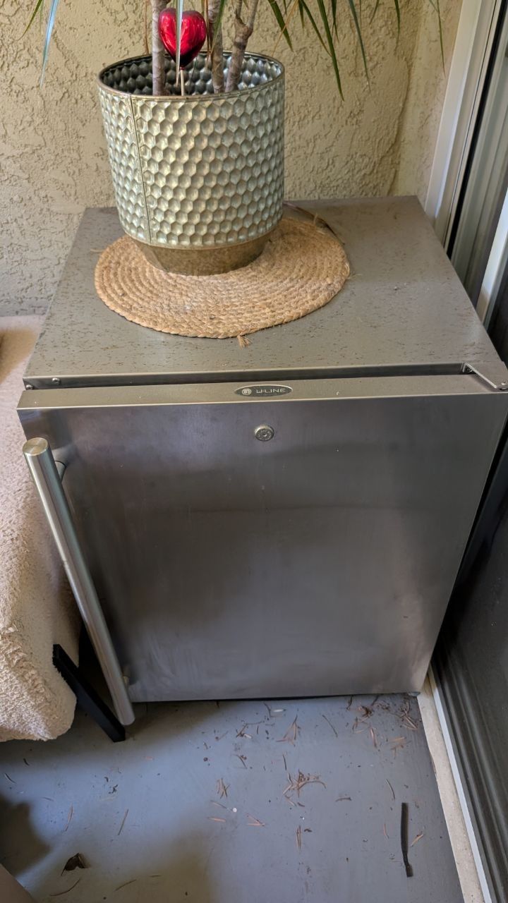 ULine Outdoor Refrigerator