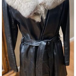 Vintage Leather Jacket W/Fur Collar And Belt 
