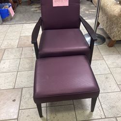 Chair With Ottoman 
