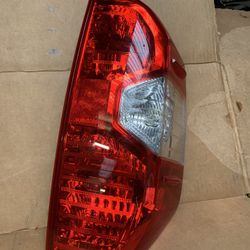 Right Tail Light Toyota Tundra 2014-21