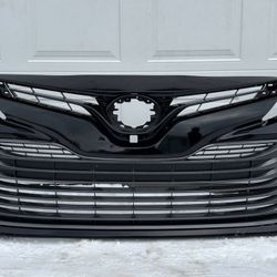 BLACK TOYOTA CAMRY FRONT BUMPER 2018 2019 2020