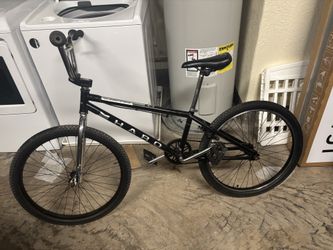 haro bmx bike 24 inch shredder