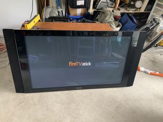 Pioneer tv with sound sistem and wall mount