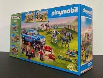 77 piece Playmobil Pony Café Toy 4-10 years
