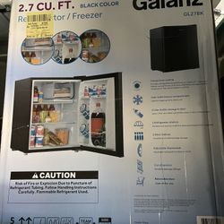 Galanz 2.7 cu ft Single Door Mini Fridge 