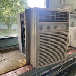 Air Conditioner (AC) Wall Unit